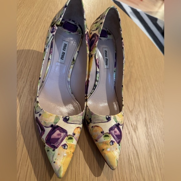 MIU MIU Patent Leather Jewel Printed Pointed Toe Heels Size 39 VGUC - Picture 8 of 11